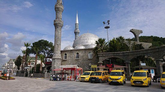 Belek Town Mosque